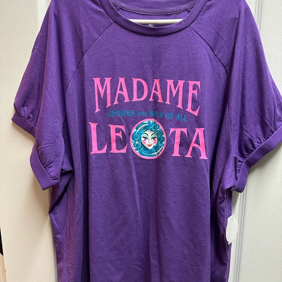Disney Tops - Disney women's Purple Madame Leota Graphic T-Shirt size 1XL/ NWOT B59